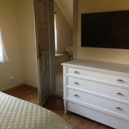 Banicky Dom Pod Zvonicou 別荘 シュチャヴニケー・バネ